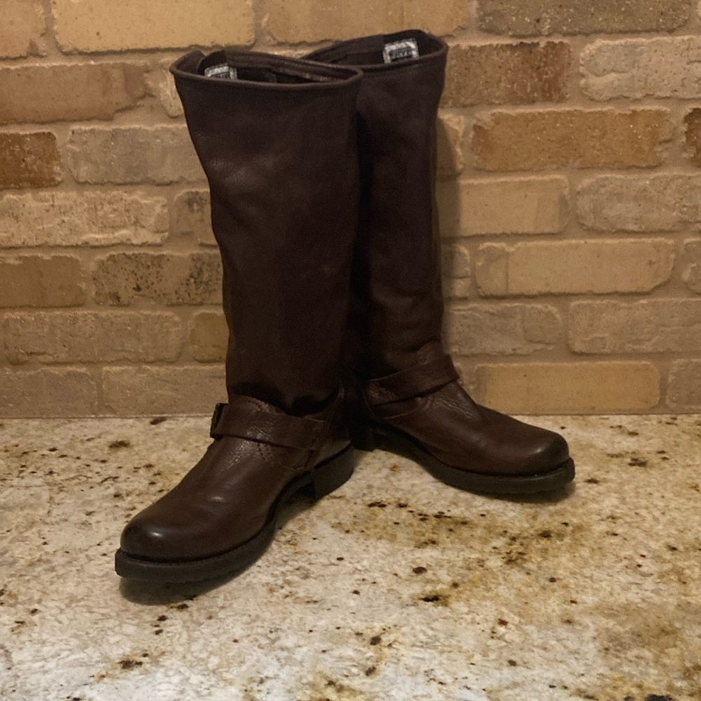 Veronica slouch Frye boot. Size 9.5